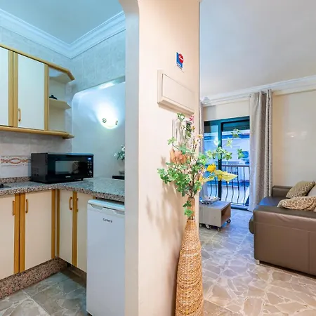 Hof Holland Carihuela Apartman